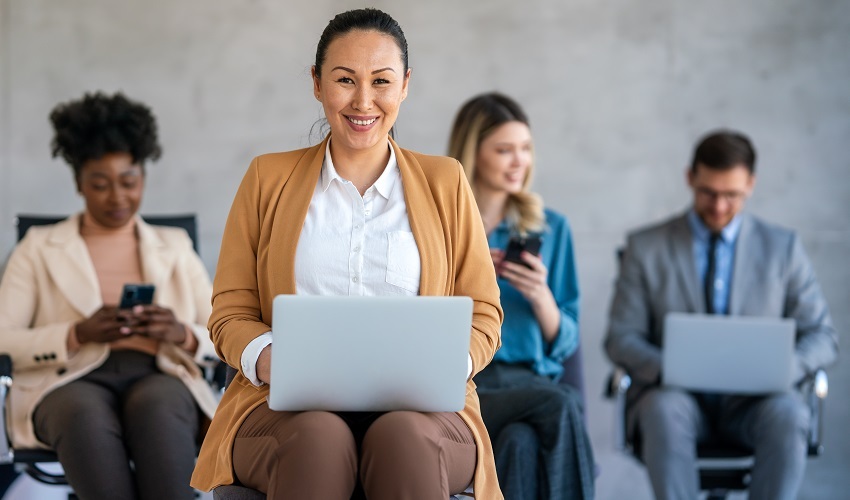 The Future of Work Is Hybrid – Here’s How to Build a Hybrid Career